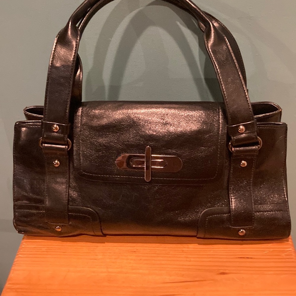 Kenneth Cole Reaction Satchel Black Handbag Excellent Condition